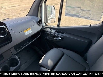 2025 Mercedes-Benz Sprinter Cargo Van Cargo 144 WB