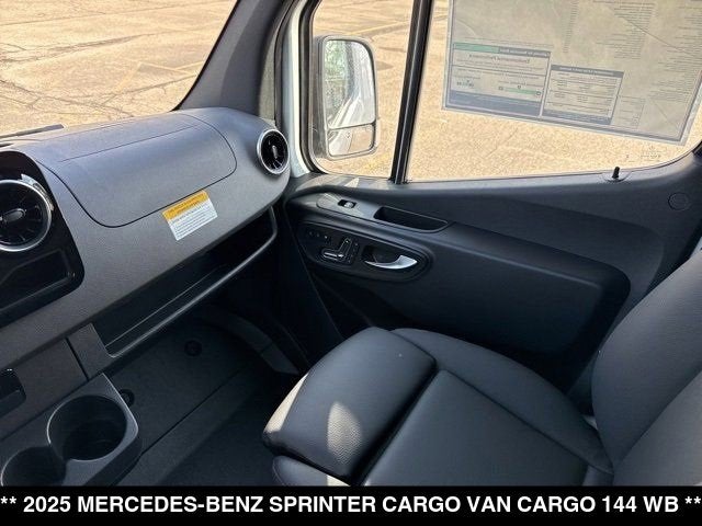 2025 Mercedes-Benz Sprinter Cargo Van Cargo 144 WB