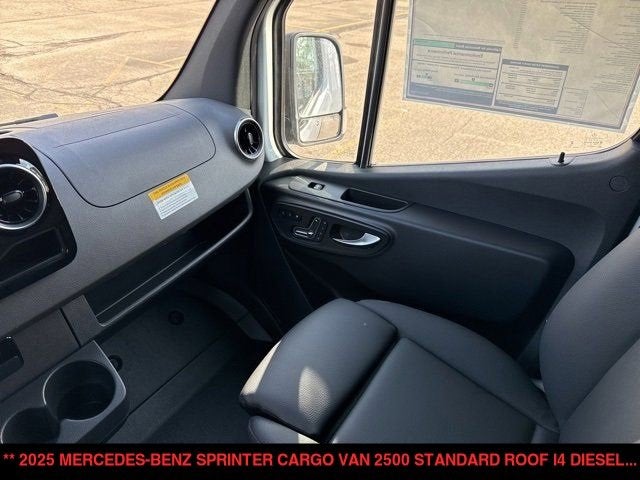2025 Mercedes-Benz Sprinter Cargo Van Cargo 144 WB