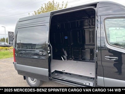 2025 Mercedes-Benz Sprinter Cargo Van Cargo 144 WB