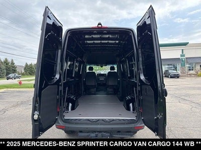 2025 Mercedes-Benz Sprinter Cargo Van Cargo 144 WB
