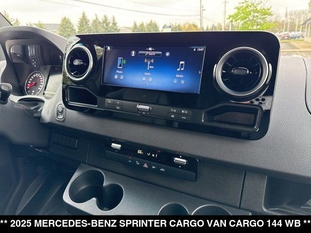 2025 Mercedes-Benz Sprinter Cargo Van Cargo 144 WB