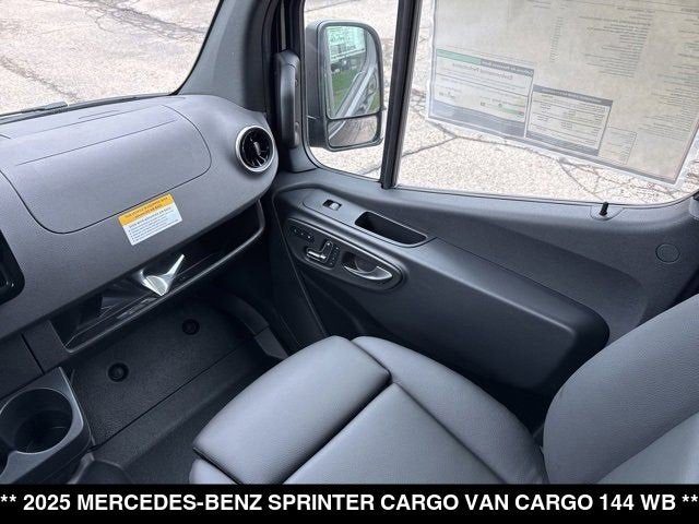 2025 Mercedes-Benz Sprinter Cargo Van Cargo 144 WB