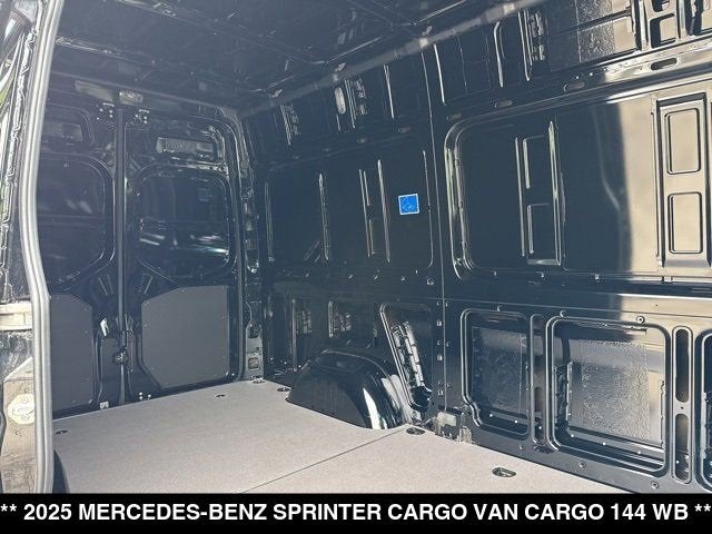 2025 Mercedes-Benz Sprinter Cargo Van Cargo 144 WB