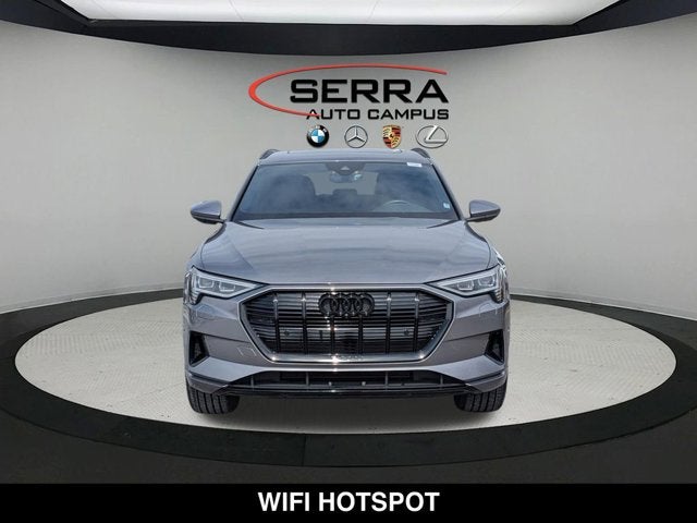2022 Audi e-tron Premium Plus