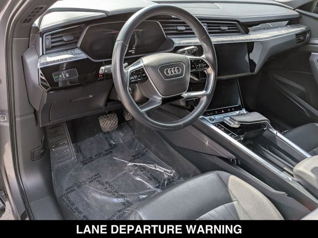 2022 Audi e-tron Premium Plus