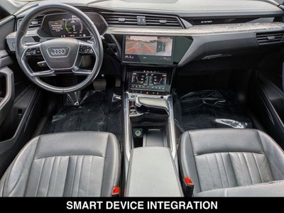 2022 Audi e-tron Premium Plus