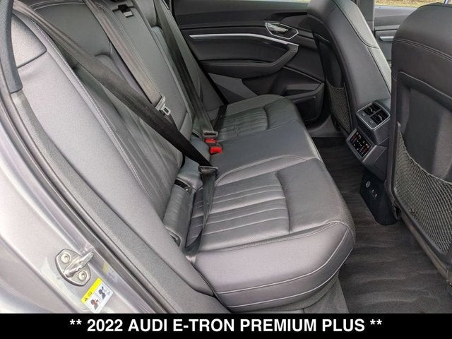2022 Audi e-tron Premium Plus
