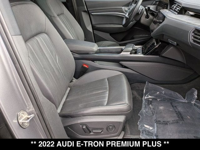 2022 Audi e-tron Premium Plus