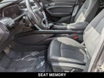 2022 Audi e-tron Premium Plus