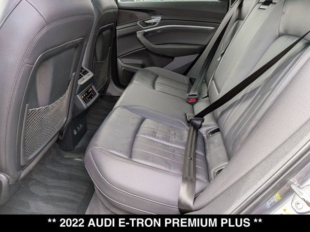 2022 Audi e-tron Premium Plus