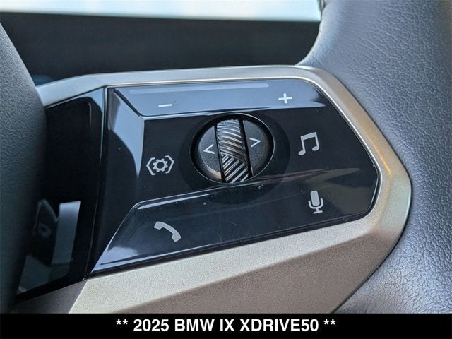 2025 BMW iX xDrive50