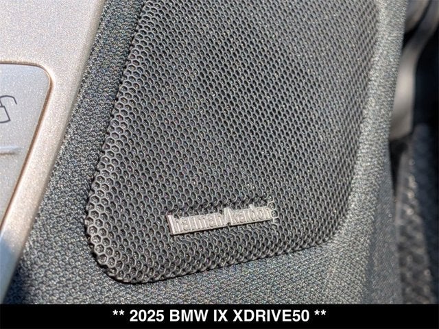 2025 BMW iX xDrive50