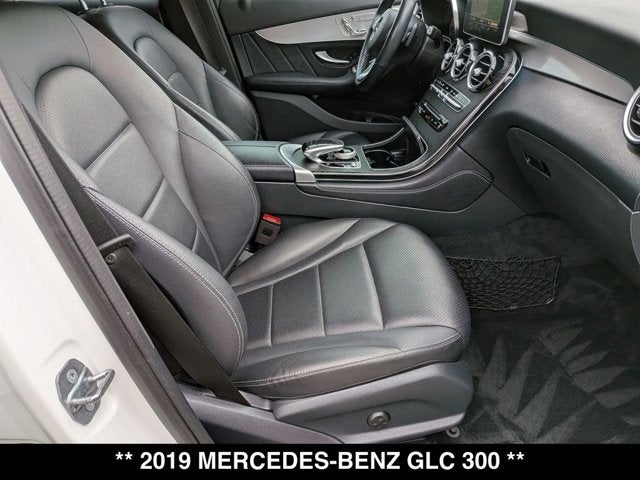 2019 Mercedes-Benz GLC 300 GLC 300