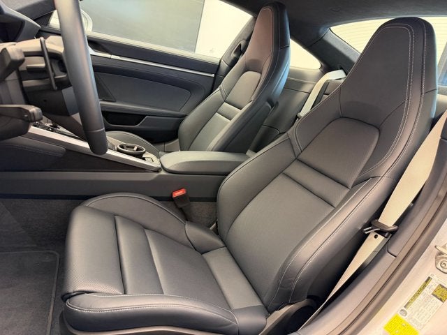 2025 Porsche 911 Carrera