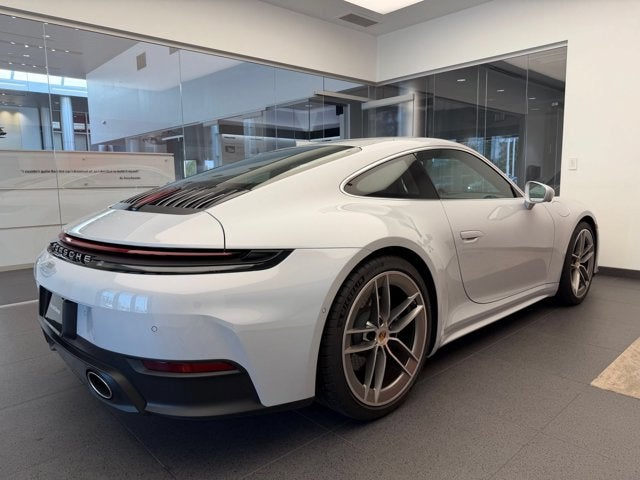 2025 Porsche 911 Carrera