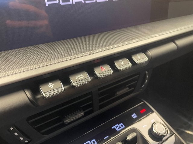 2025 Porsche 911 Carrera