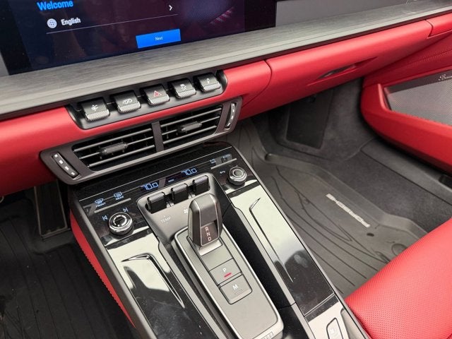 2025 Porsche 911 4 GTS