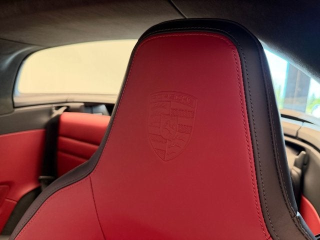 2025 Porsche 911 4 GTS