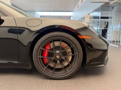 2025 Porsche 911 4 GTS
