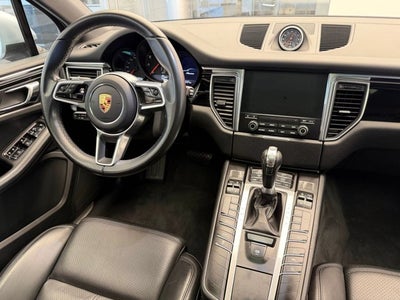 2017 Porsche Macan Base