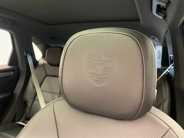 2022 Porsche Cayenne Platinum Edition