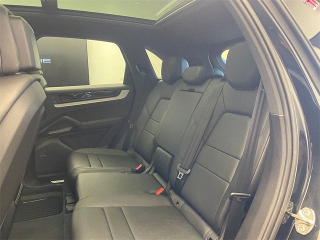 2025 Porsche Cayenne Base