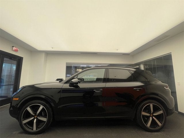 2025 Porsche Cayenne Base