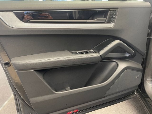 2025 Porsche Cayenne Base