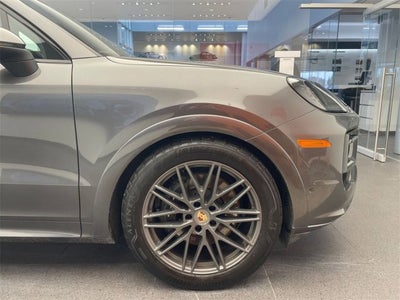 2025 Porsche Cayenne Base