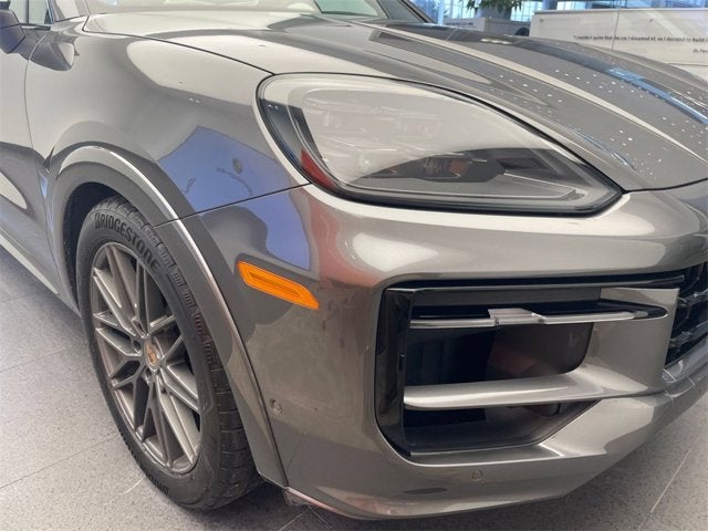 2025 Porsche Cayenne Base