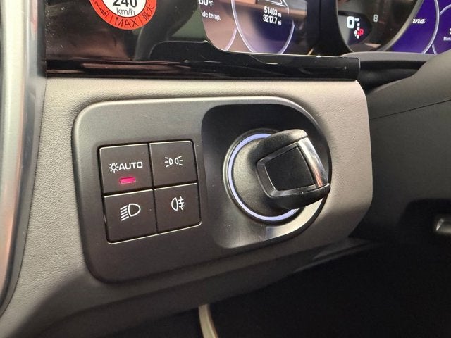 2022 Porsche Cayenne Base