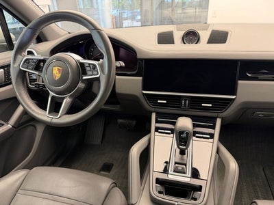2022 Porsche Cayenne Base