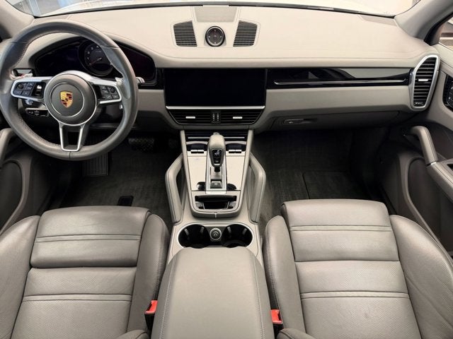 2022 Porsche Cayenne Base