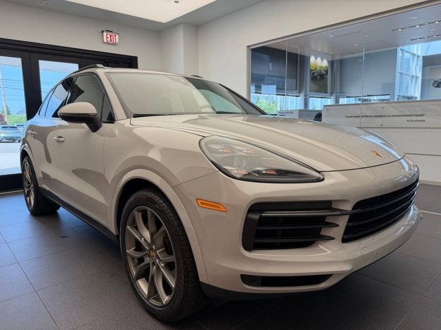 2022 Porsche Cayenne Base
