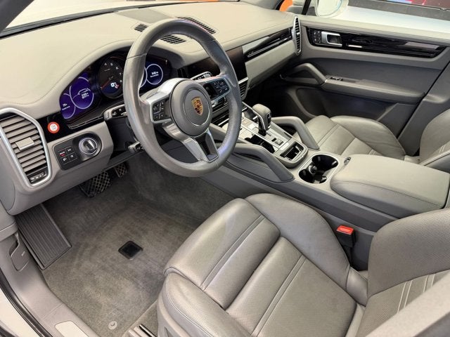 2022 Porsche Cayenne Base