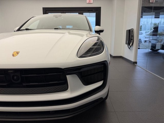 2022 Porsche Macan S