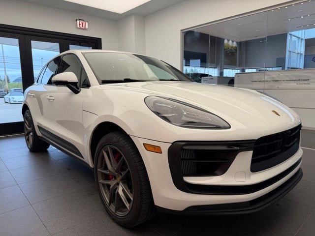 2022 Porsche Macan S