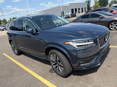 2021 Volvo XC90 Momentum