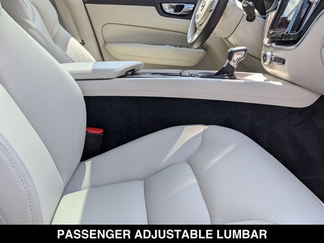 2021 Volvo XC60 Momentum