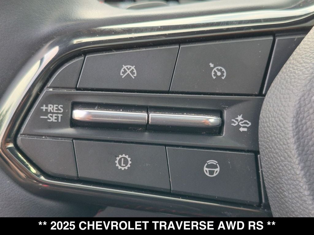 2025 Chevrolet Traverse RS