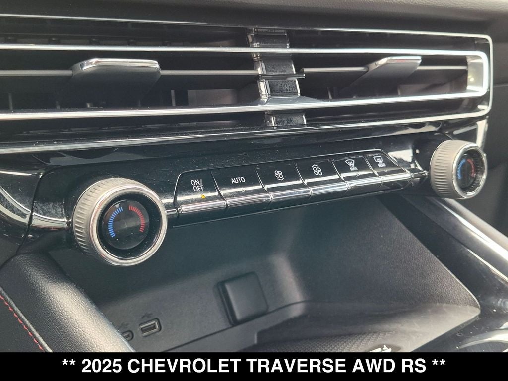 2025 Chevrolet Traverse RS
