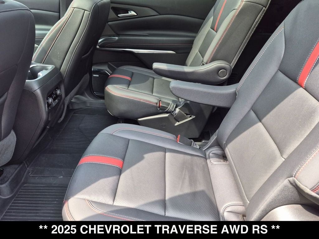 2025 Chevrolet Traverse RS