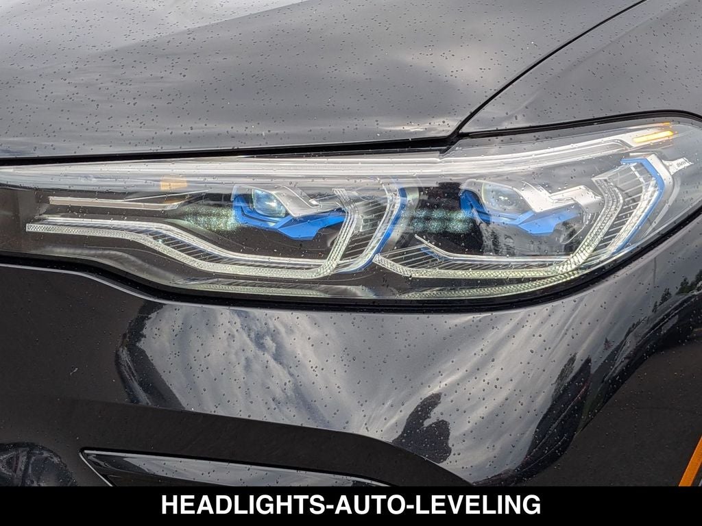 2022 BMW X7 M50i