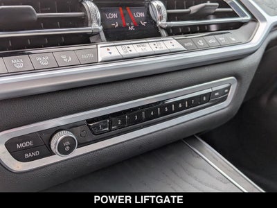 2022 BMW X7 M50i