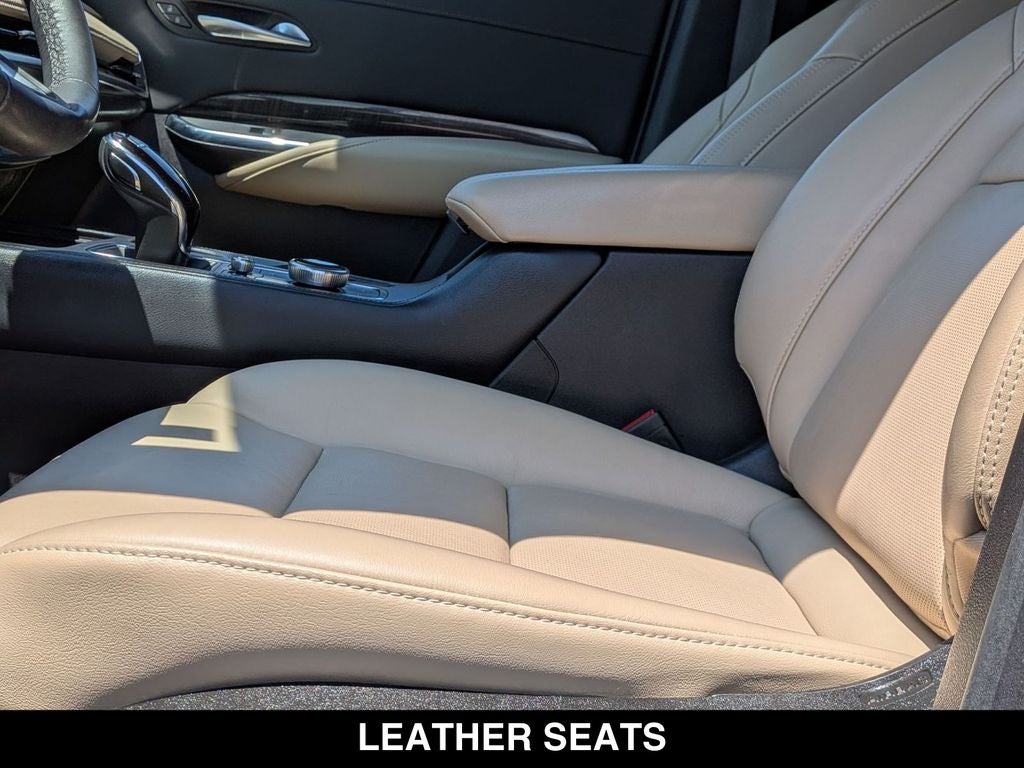 2024 Cadillac XT4 Premium Luxury