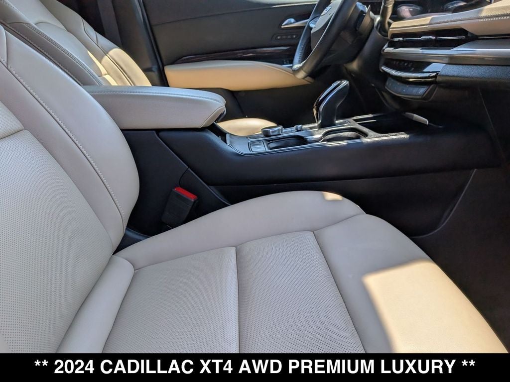 2024 Cadillac XT4 Premium Luxury