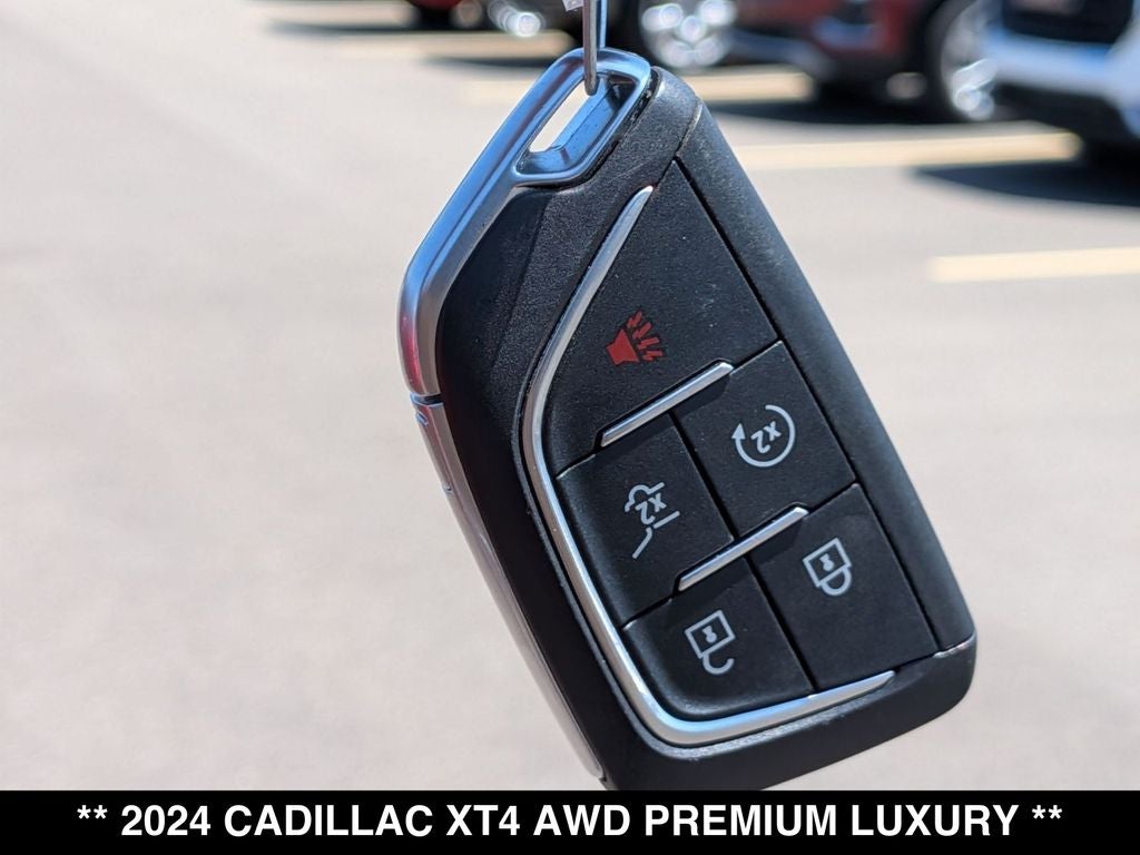 2024 Cadillac XT4 Premium Luxury