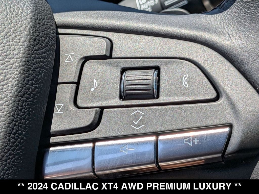 2024 Cadillac XT4 Premium Luxury
