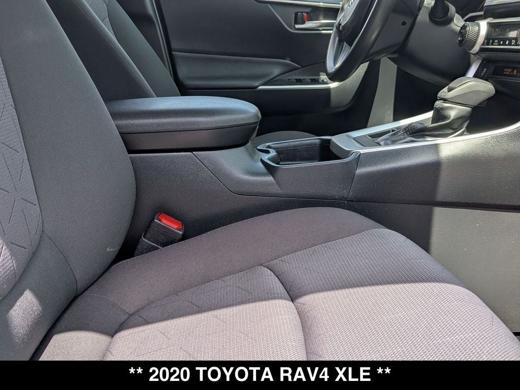 2020 Toyota RAV4 XLE